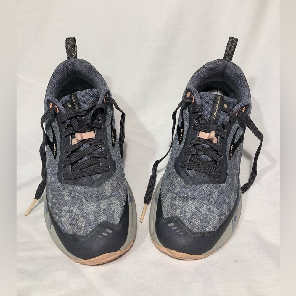 Brooks TrailTack Caldera 3 Women’s Running Shoe size 10 Gray pattern